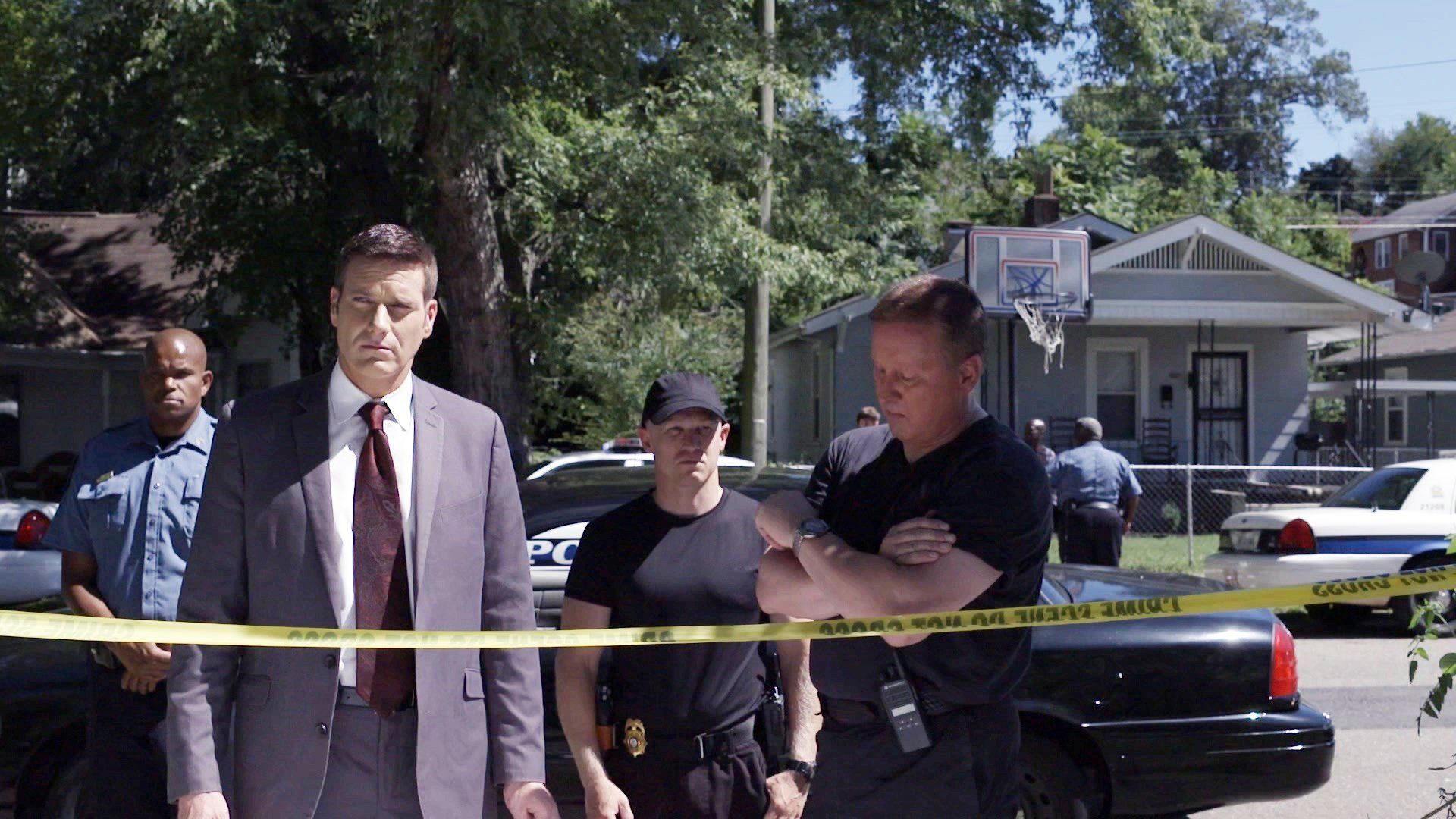 Homicide Hunter background