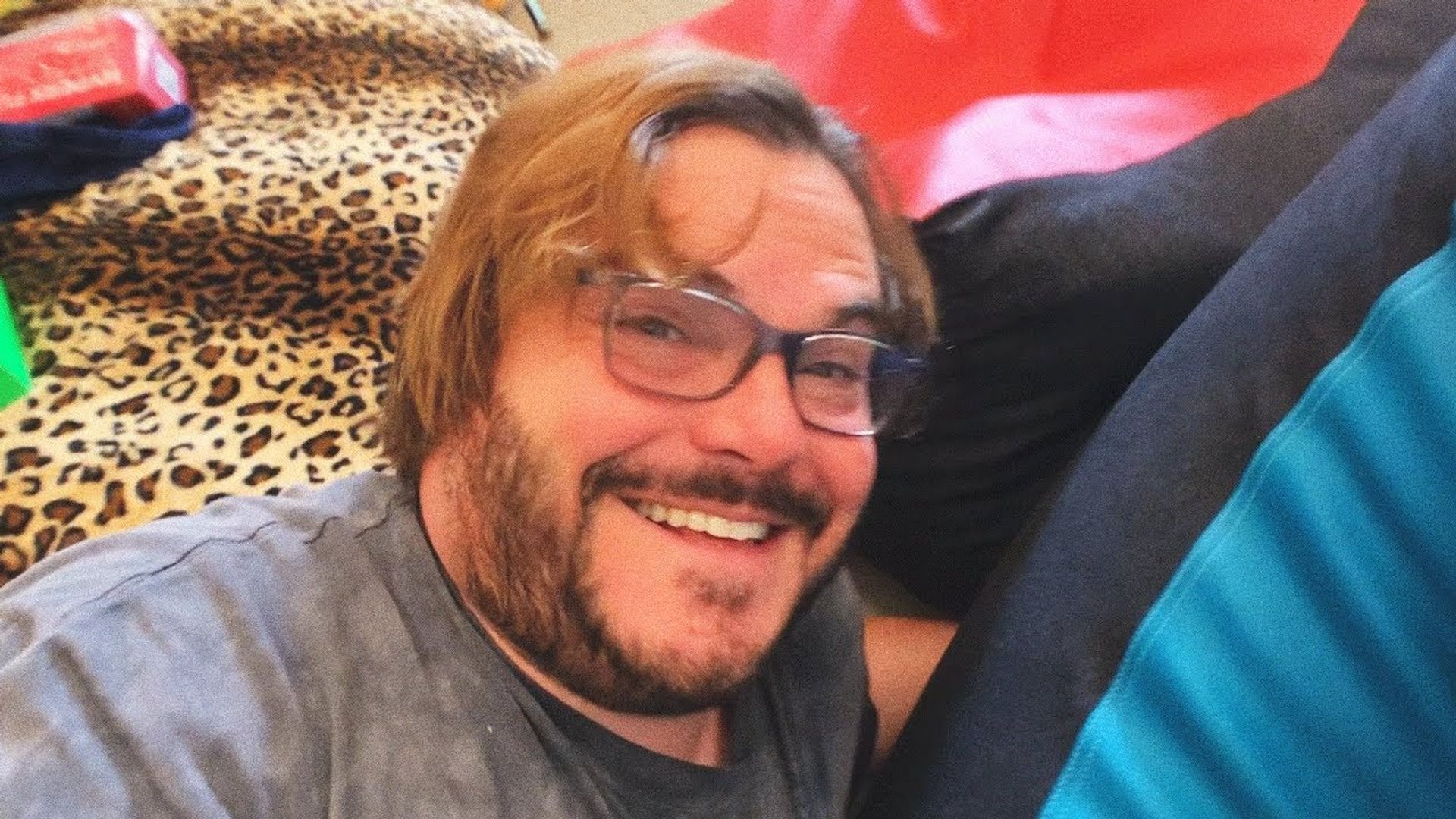 Jablinski Games background