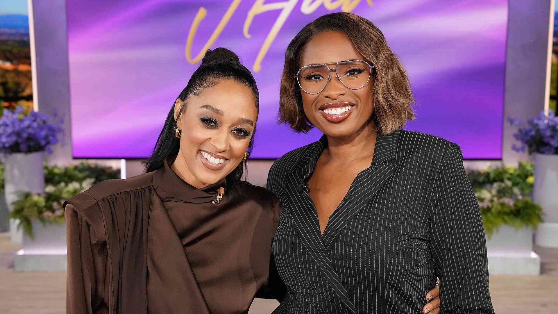 The Jennifer Hudson Show background
