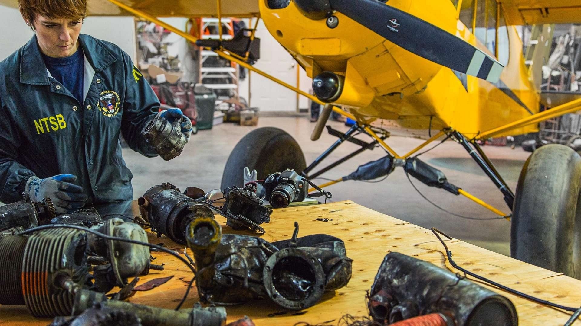 Alaska Aircrash Investigations background