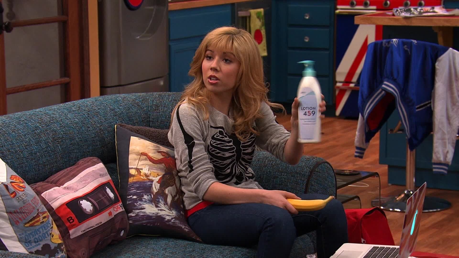 Sam & Cat background