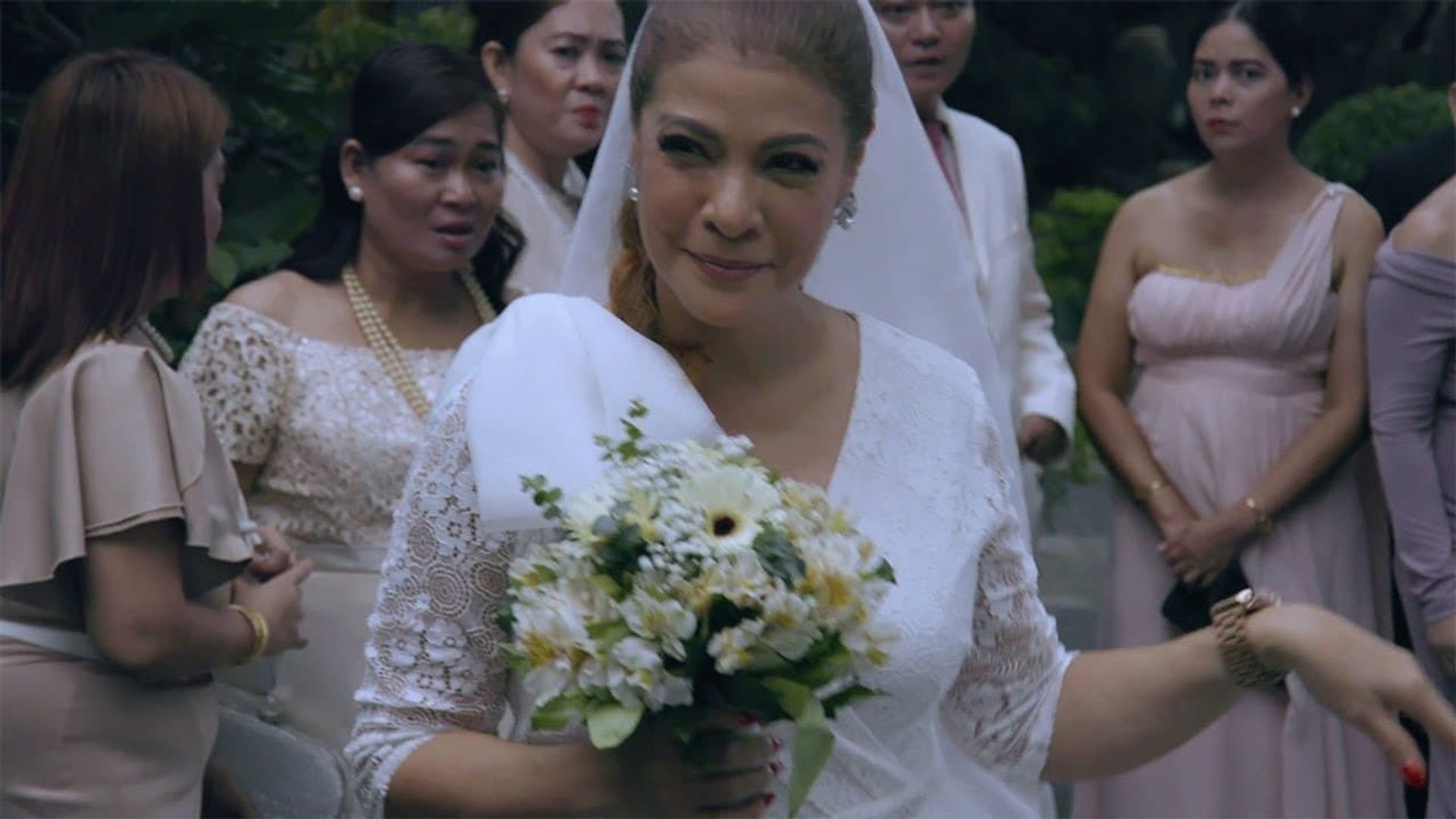 Abot-kamay na pangarap background
