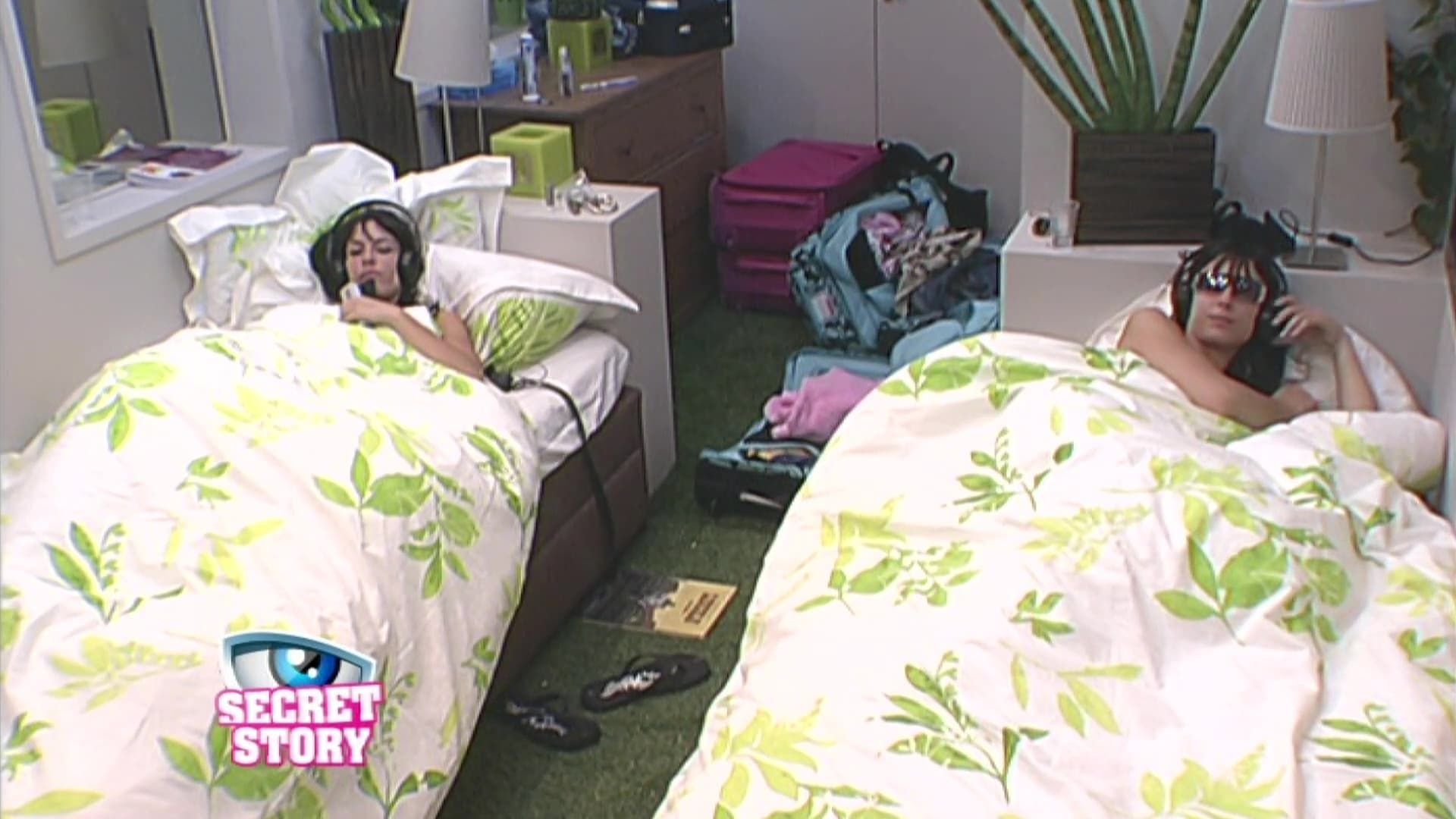 Secret Story background