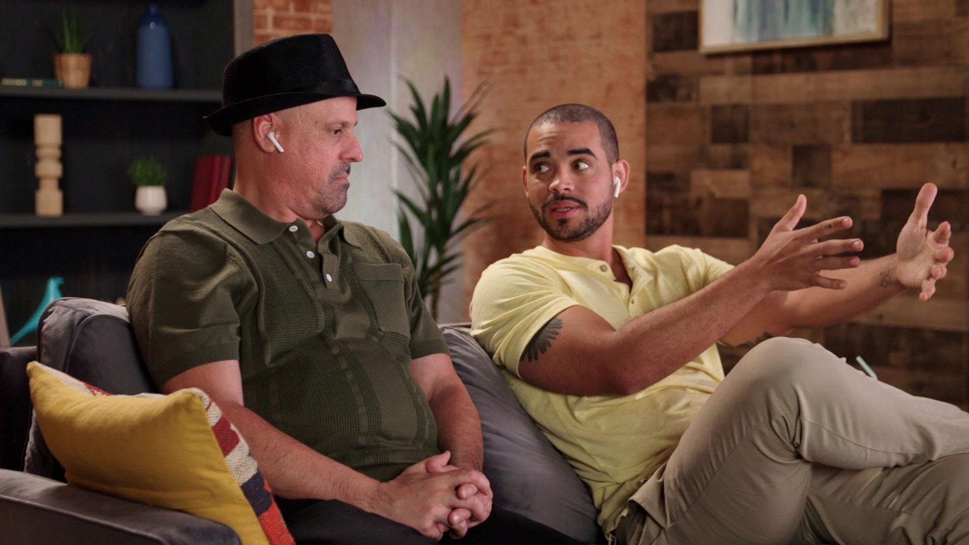 90 Day Fiancé: Pillow Talk background