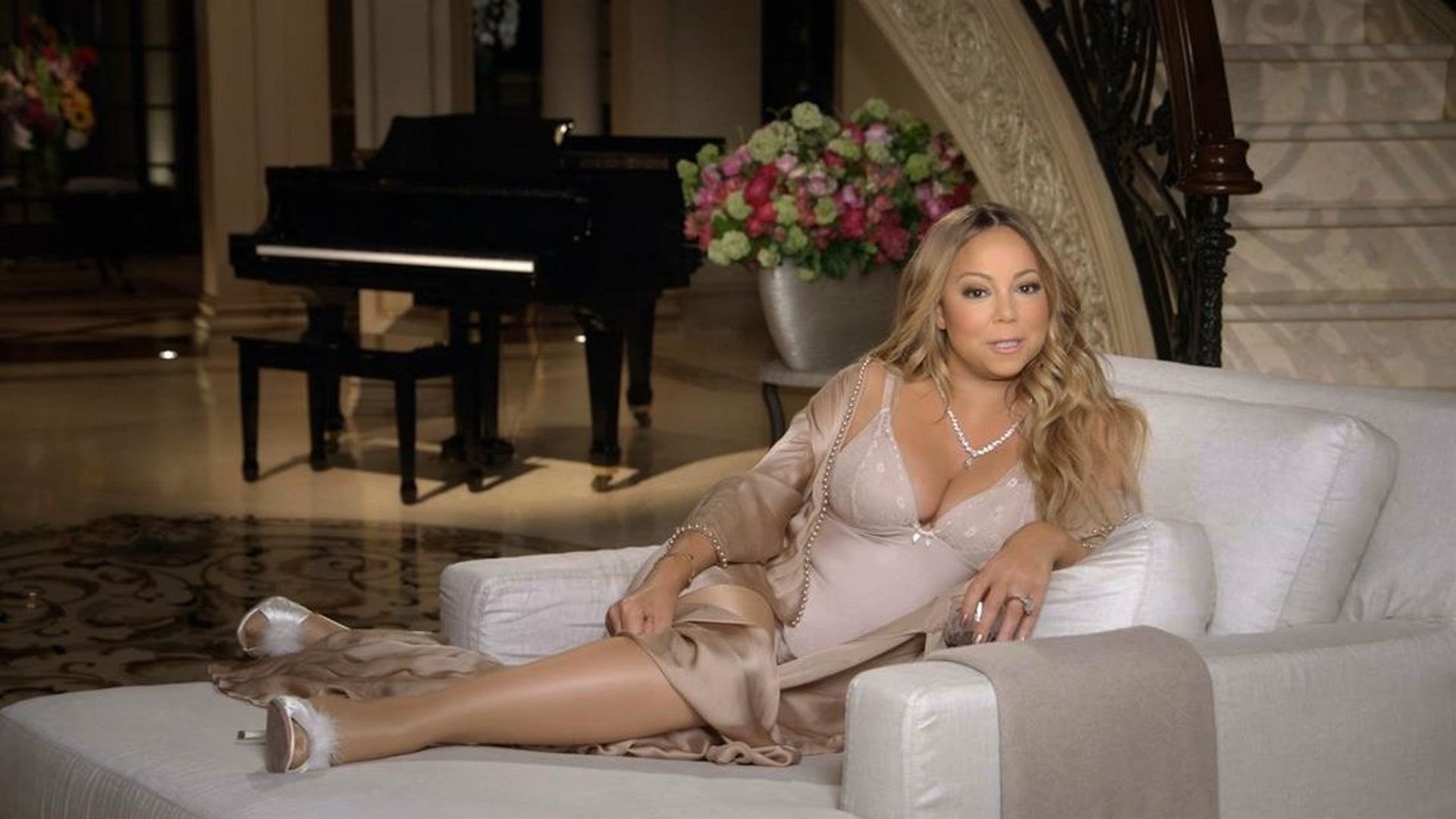 Mariah's World background