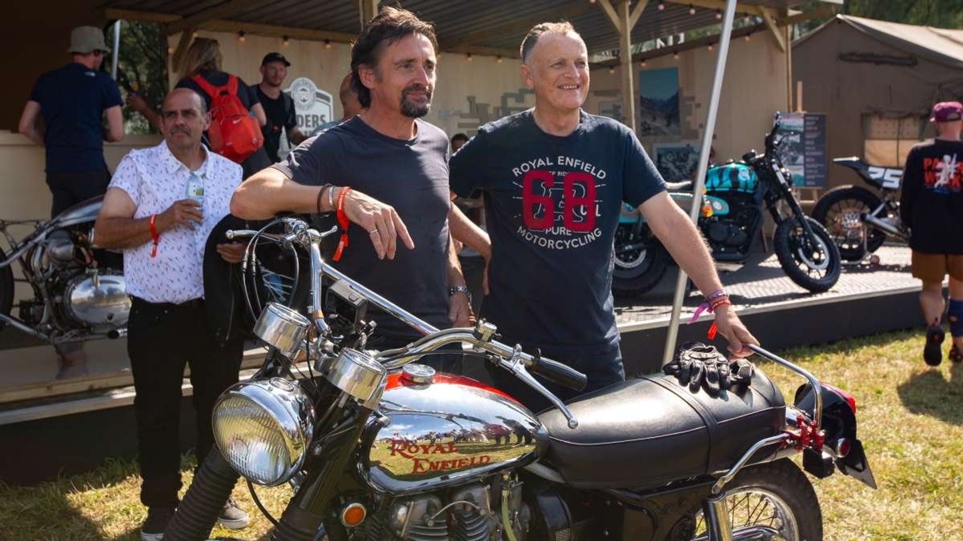 Richard Hammond's Workshop background