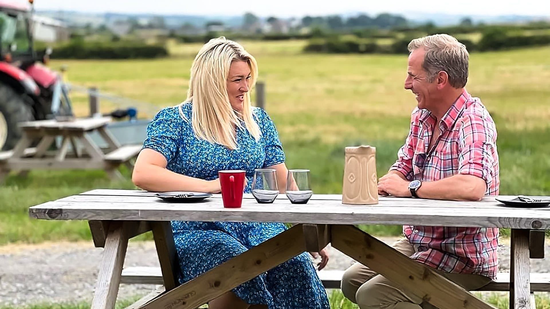 Robson Green's Weekend Escapes background