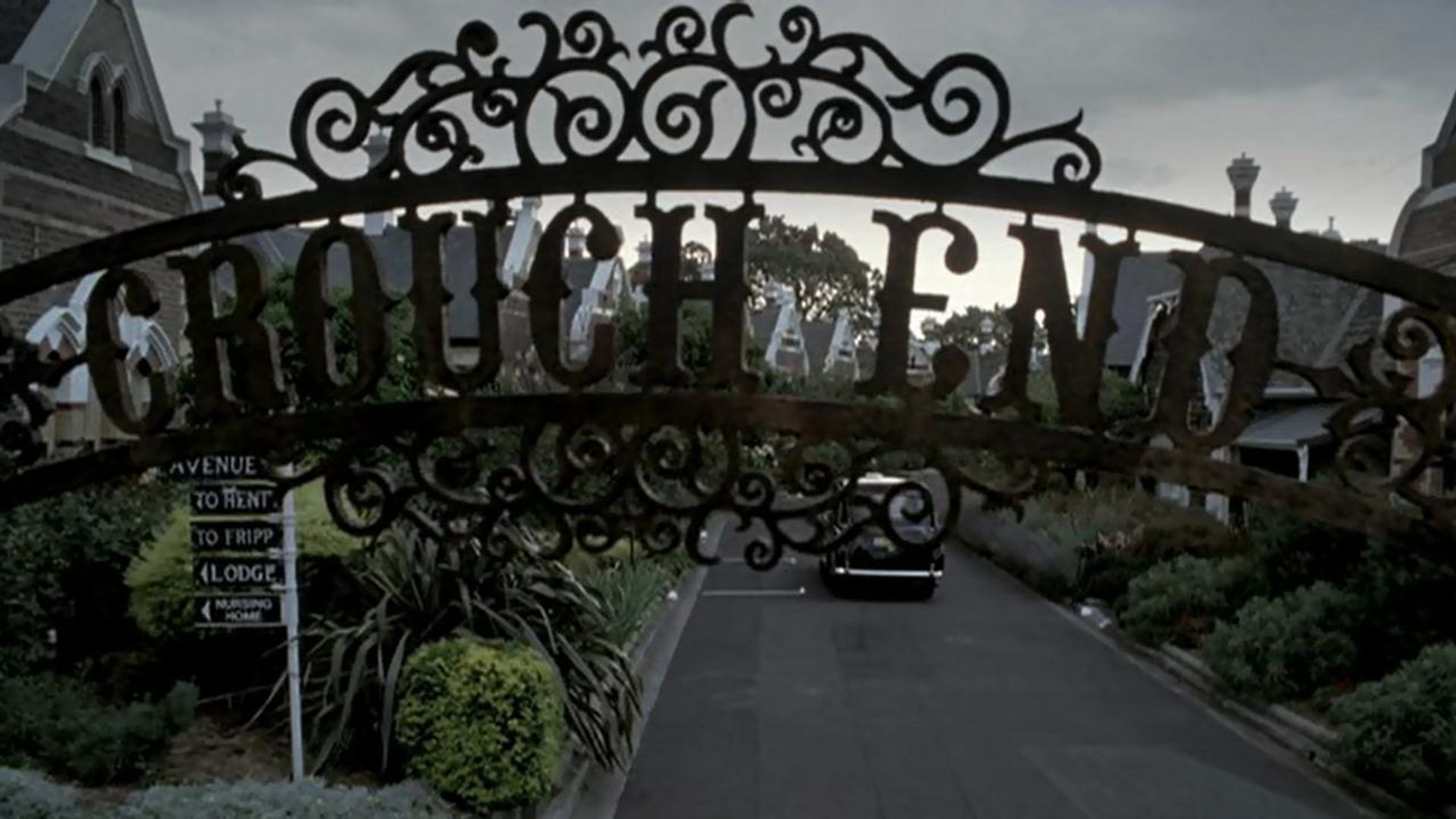 Nightmares & Dreamscapes: From the Stories of Stephen King background