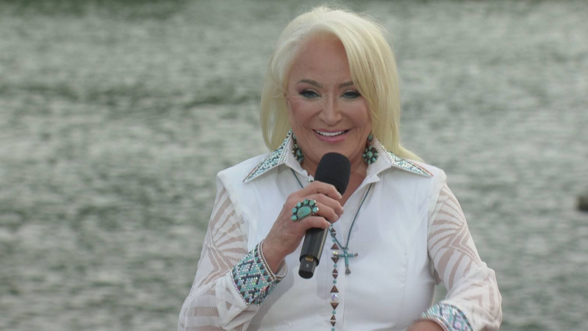 CMT Summer Sessions background