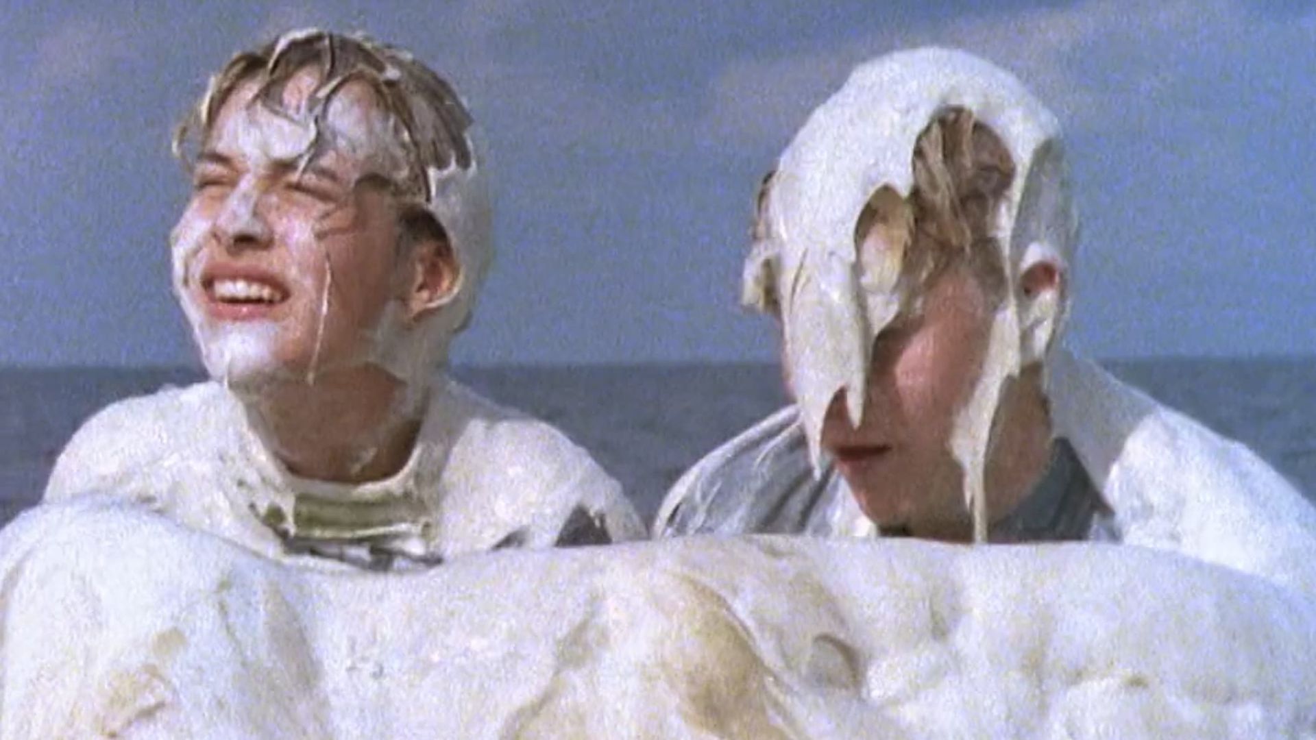 Round the Twist background