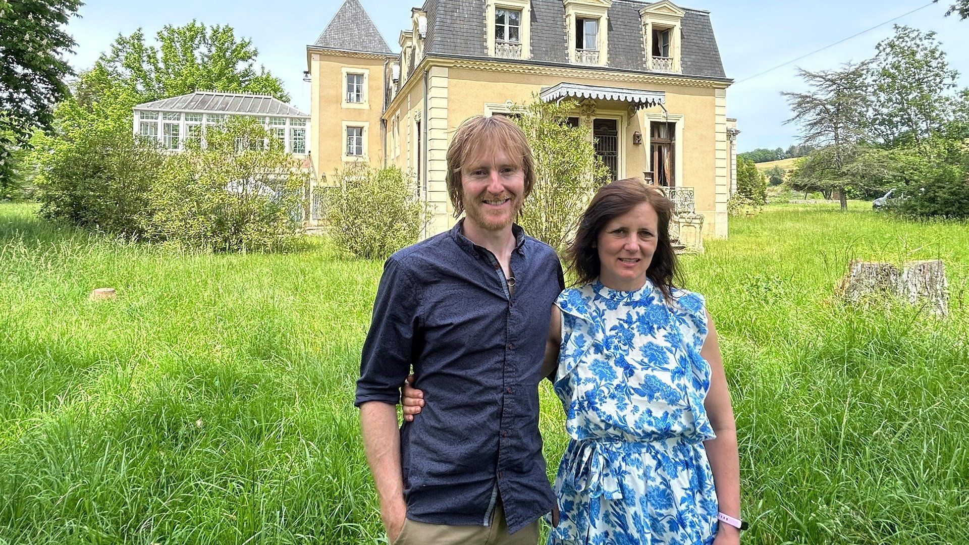 Chateau DIY background