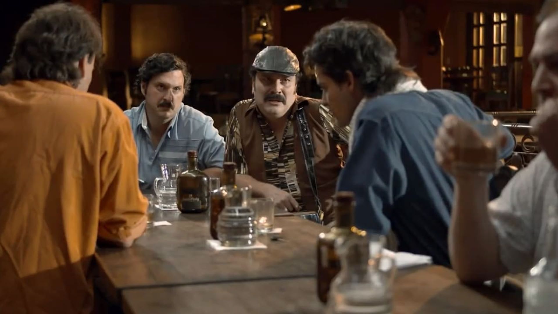 Pablo Escobar: El Patrón del Mal background