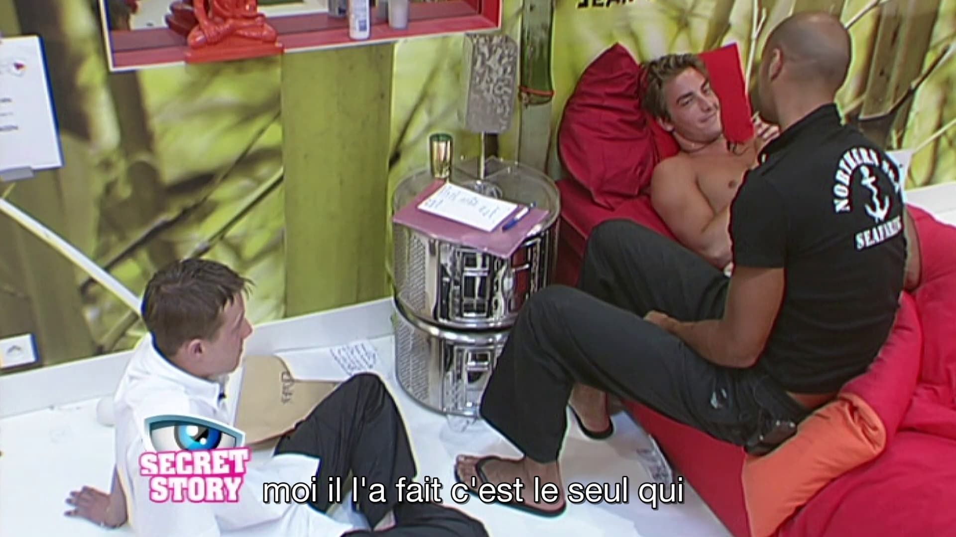 Secret Story background