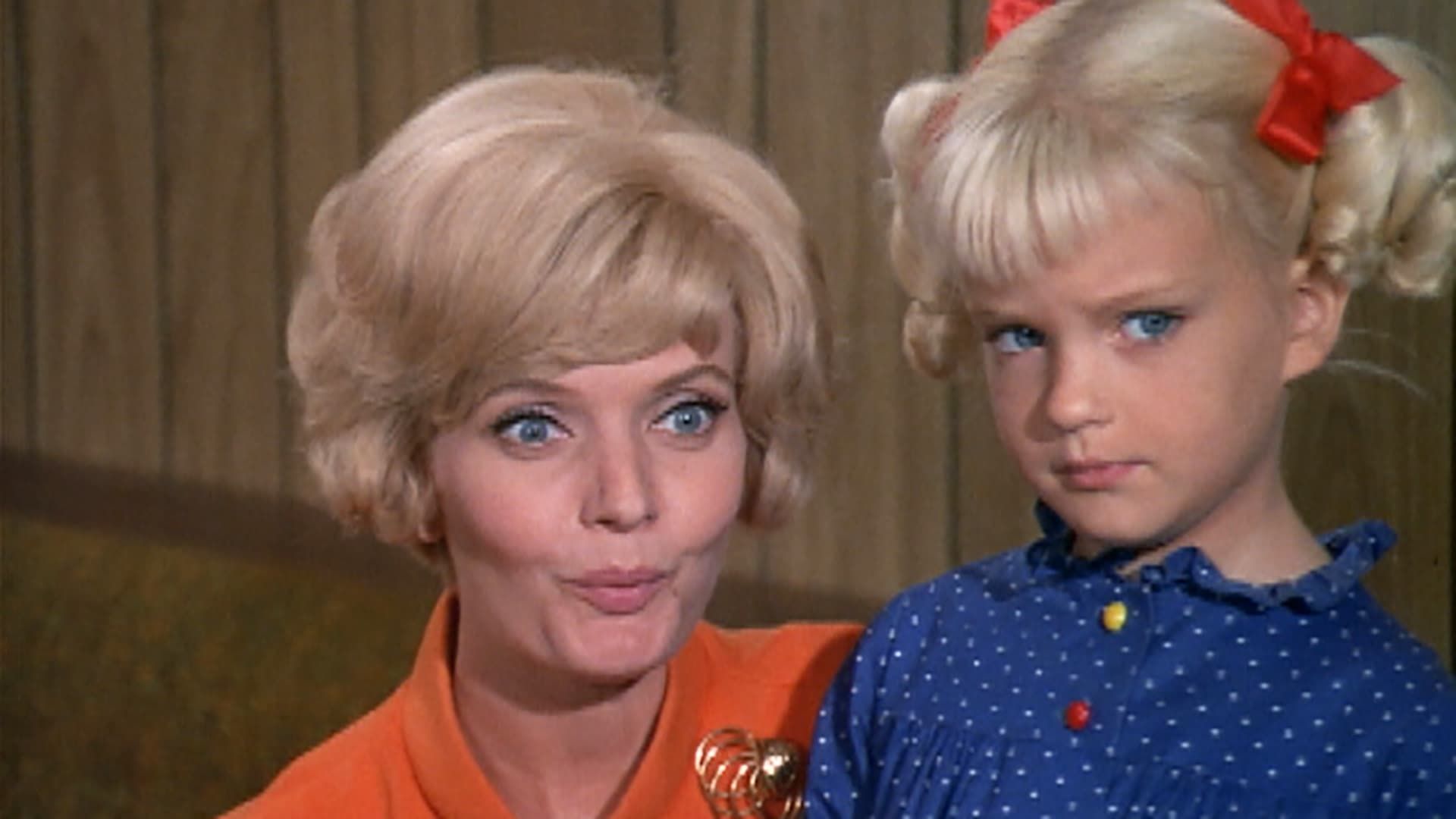 The Brady Bunch background