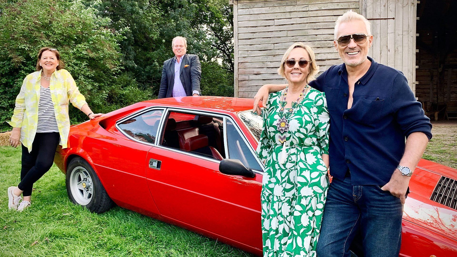 Celebrity Antiques Road Trip background