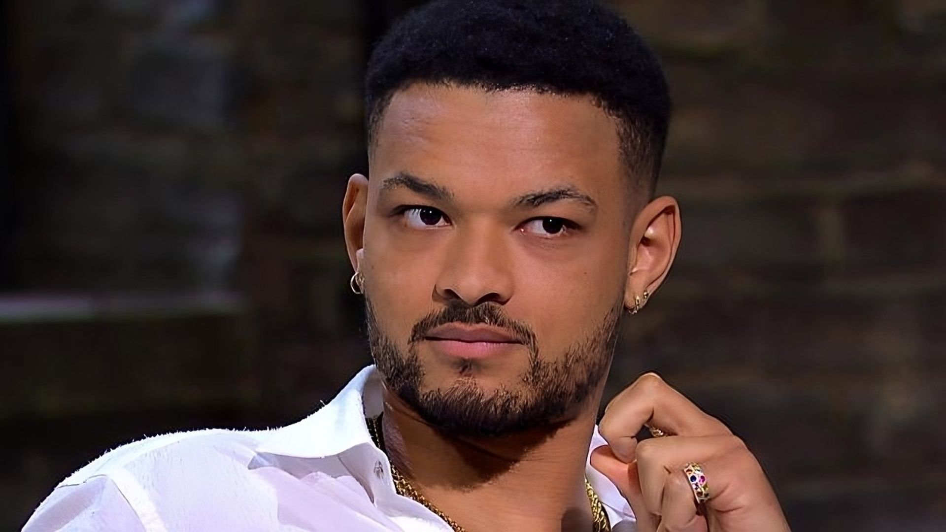 Dragons' Den background