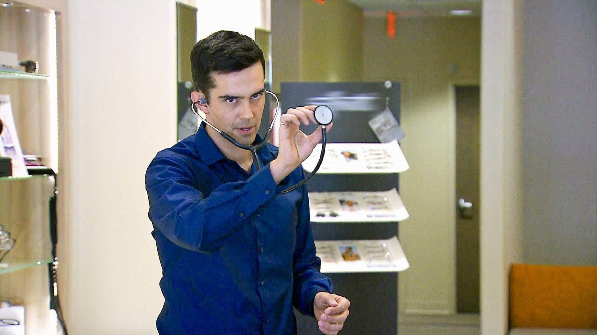 The Carbonaro Effect background