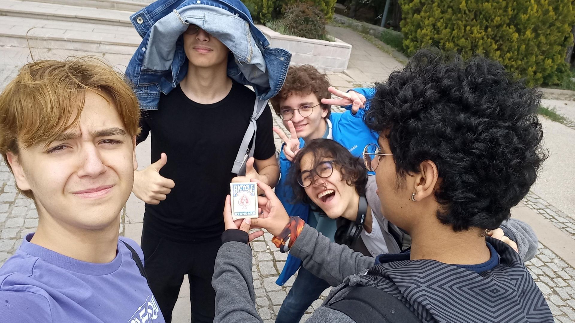 Autemials Presents: Vlog & Vloggish background