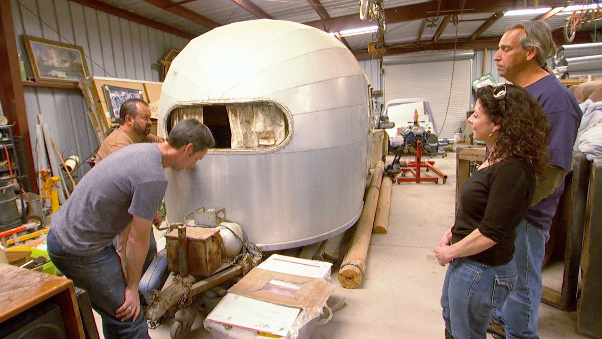 American Pickers: Best Of background