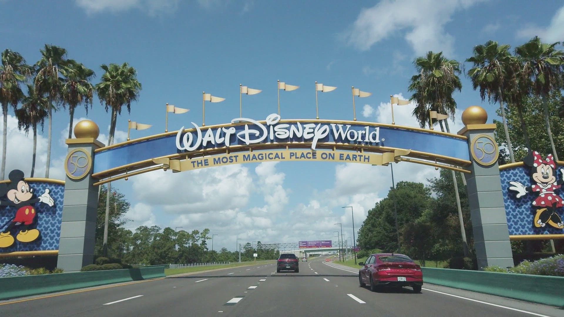 How Disney Built America background