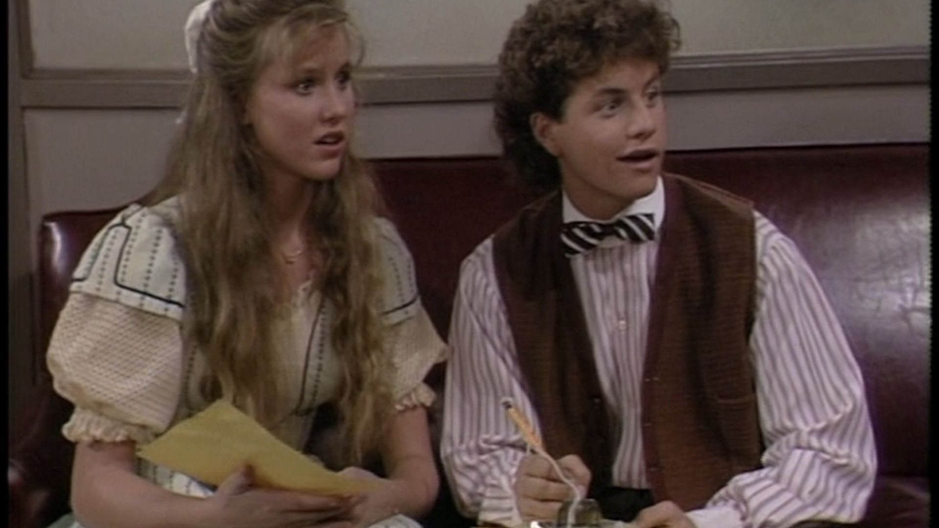 Growing Pains background