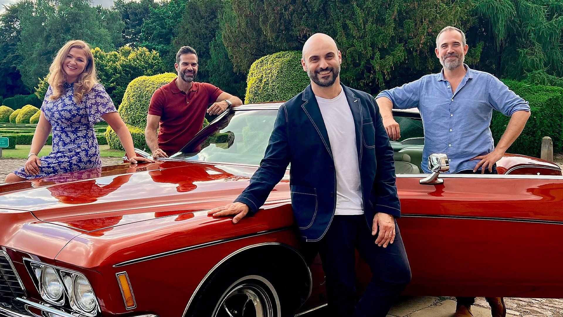 Celebrity Antiques Road Trip background