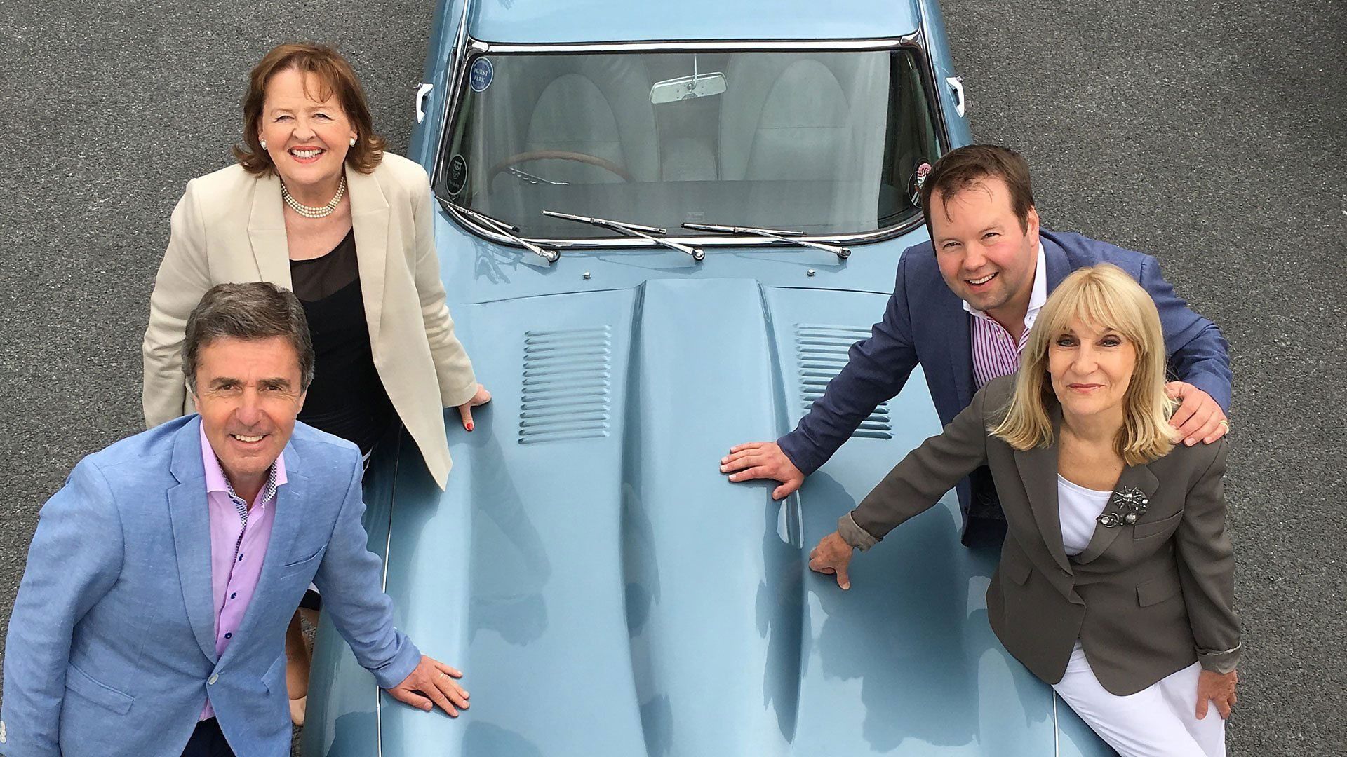 Celebrity Antiques Road Trip background
