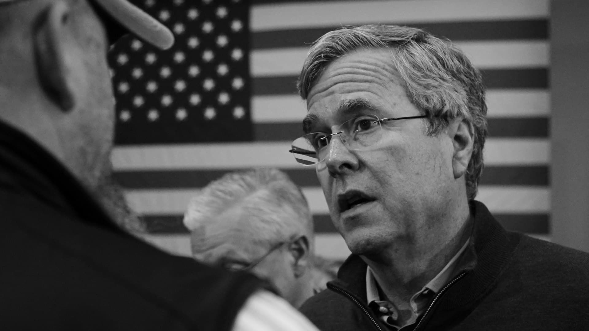 The Circus: Inside the Greatest Political Show on Earth background