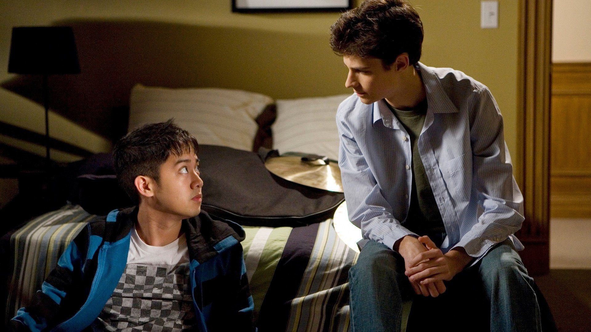 The Secret Life of the American Teenager background