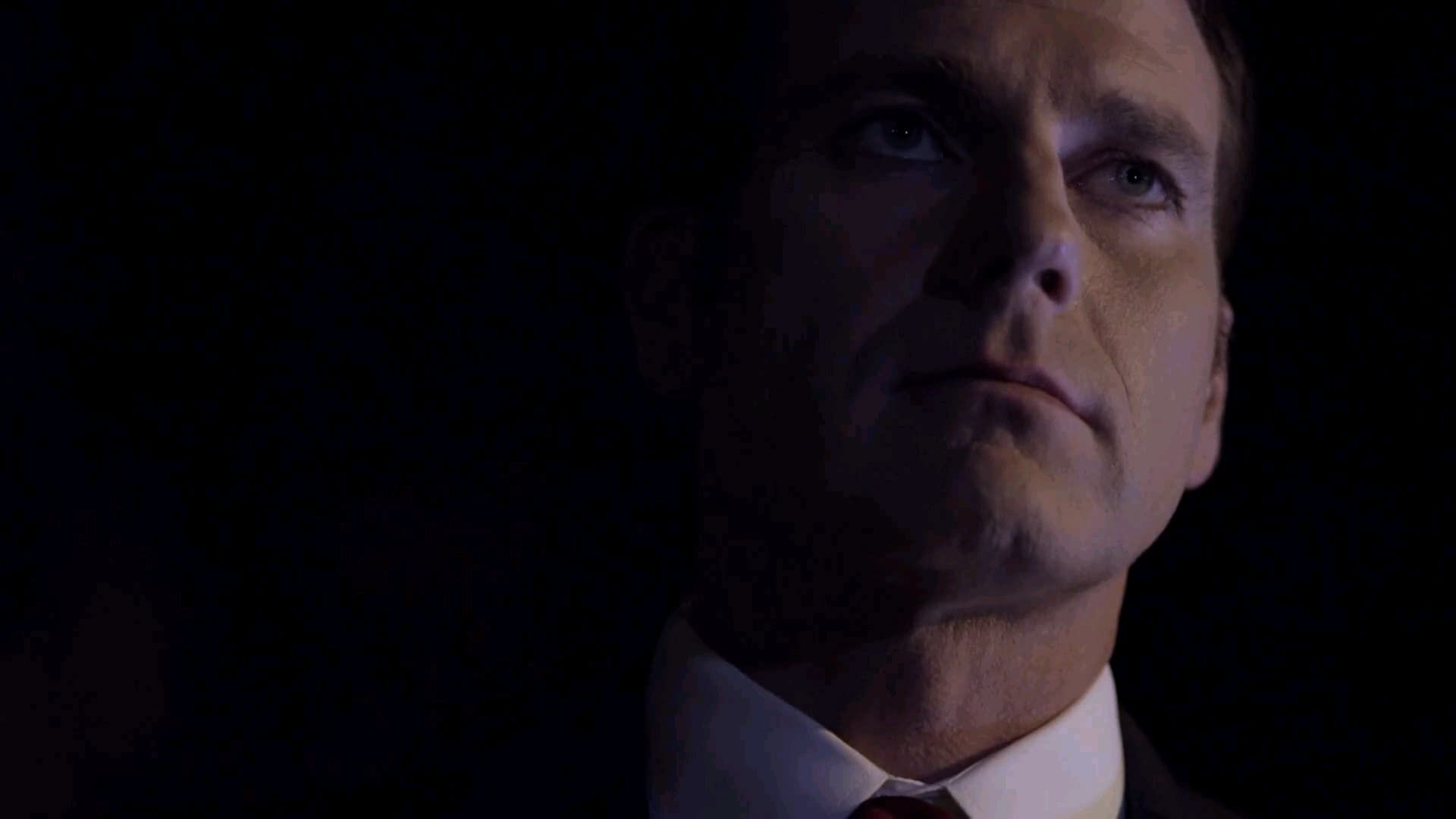 Homicide Hunter background