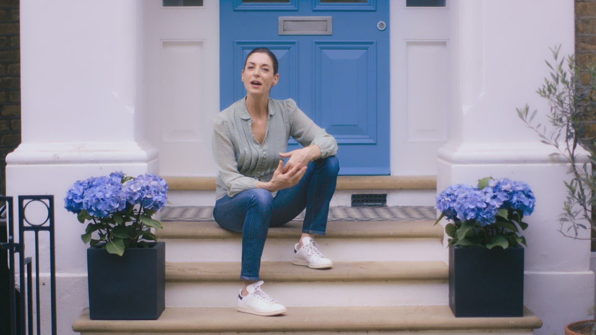 Mary McCartney Serves It Up background
