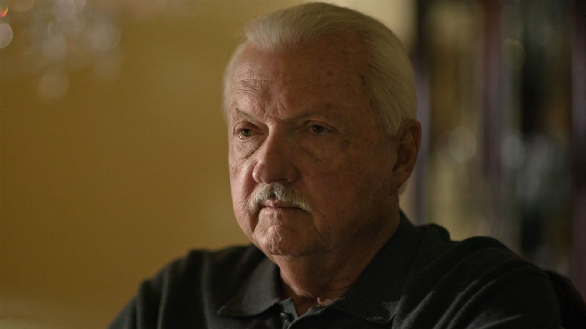 Cold Case: The Tylenol Murders background