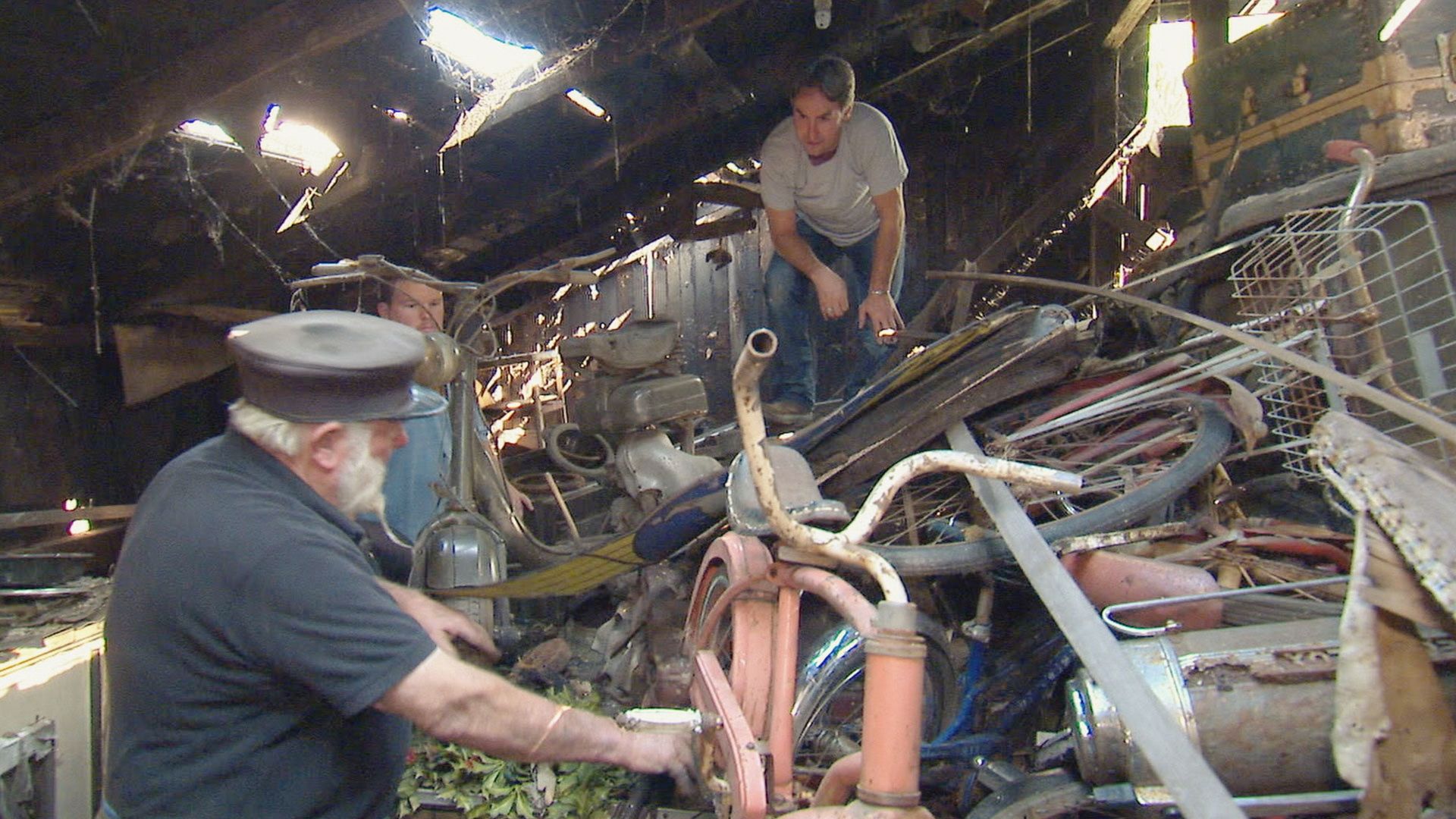 American Pickers: Best Of background