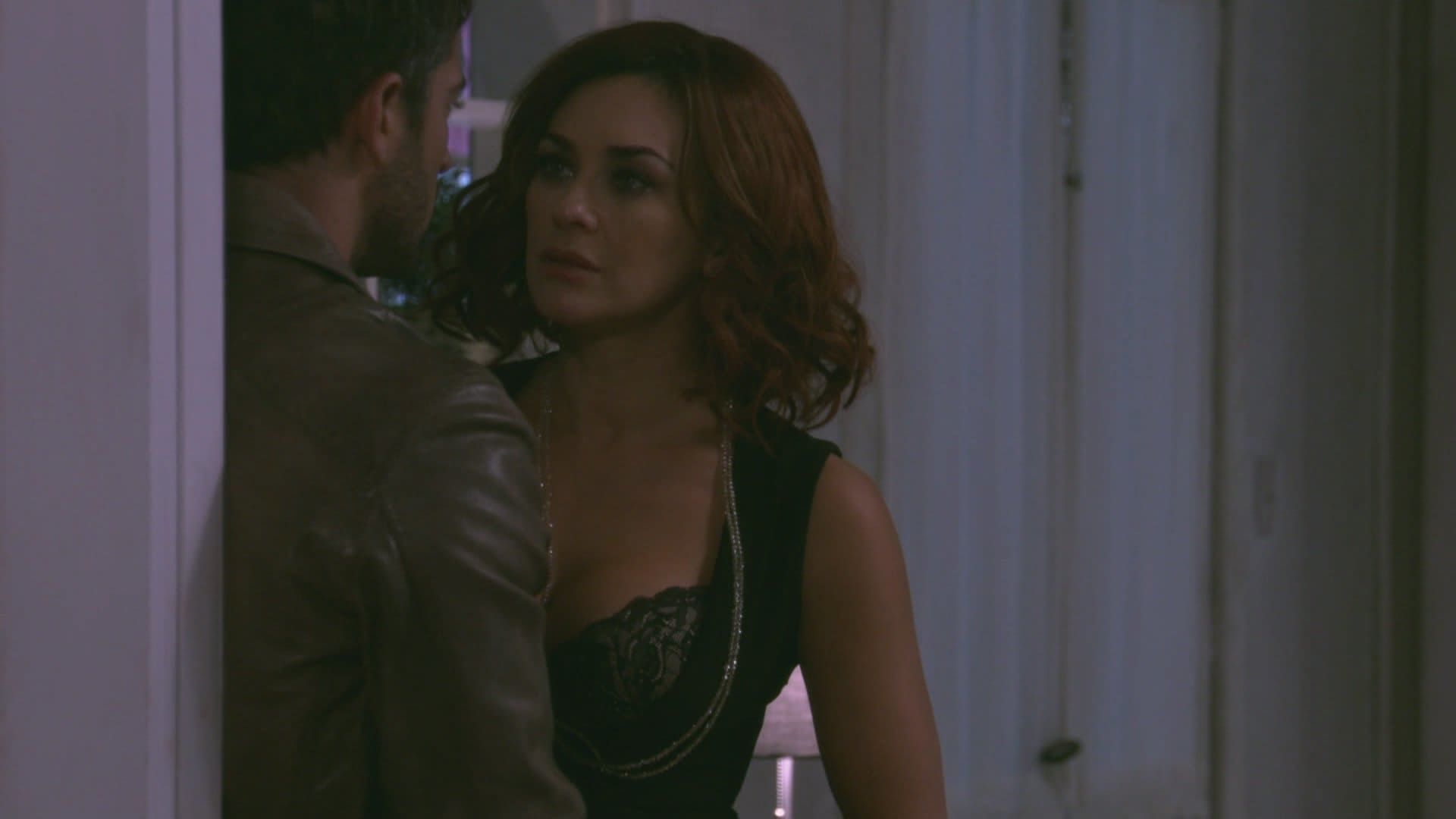 La Doña background