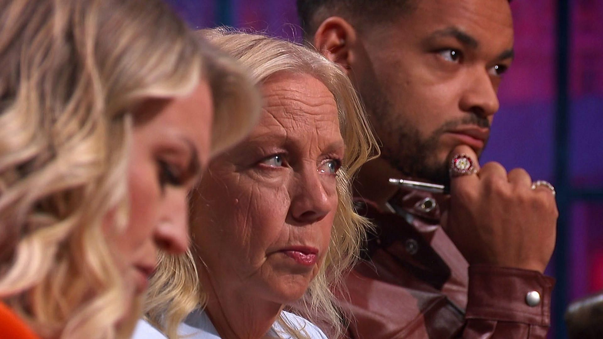 Dragons' Den background
