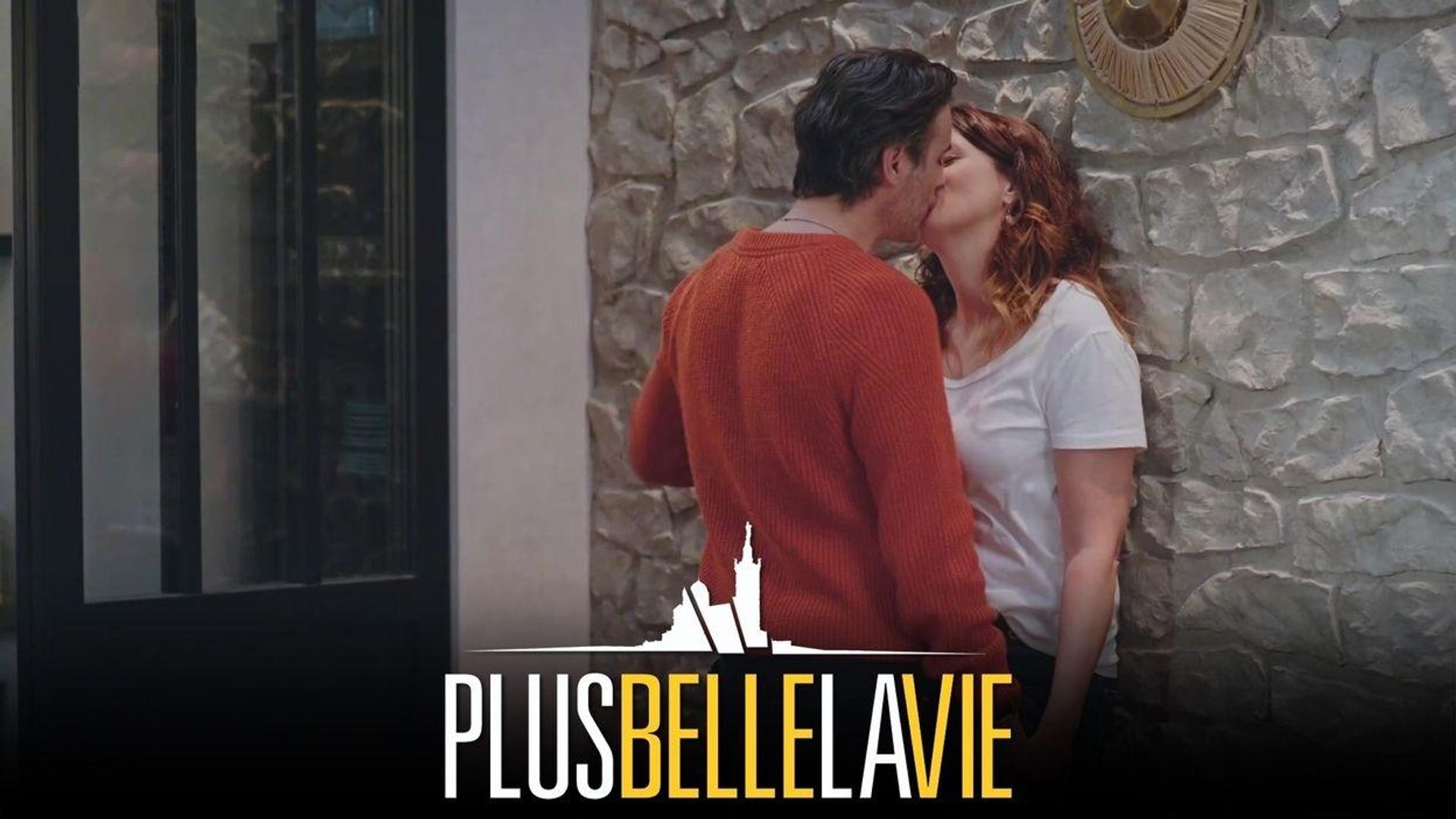 Plus belle la vie background