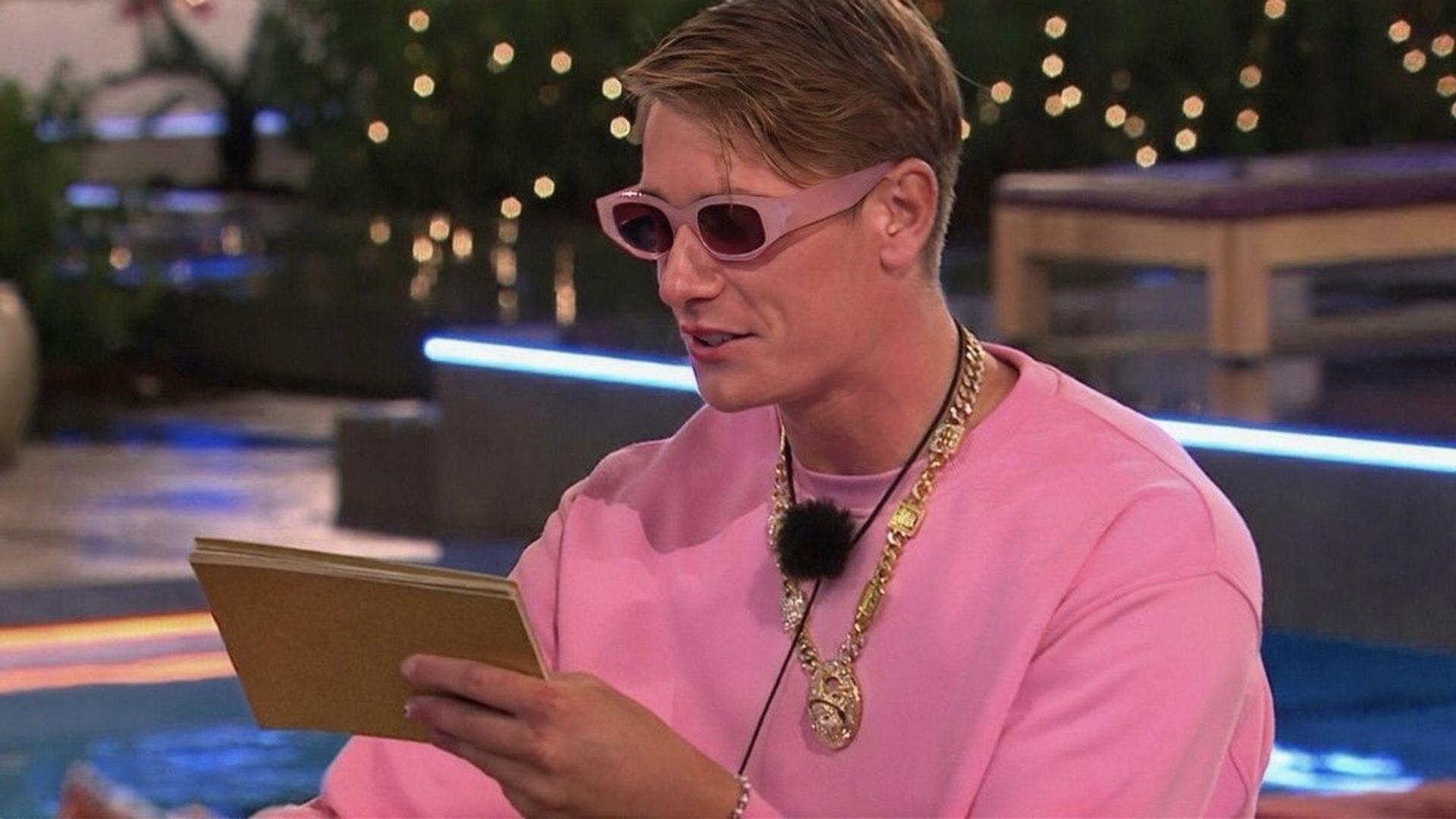 Love Island background