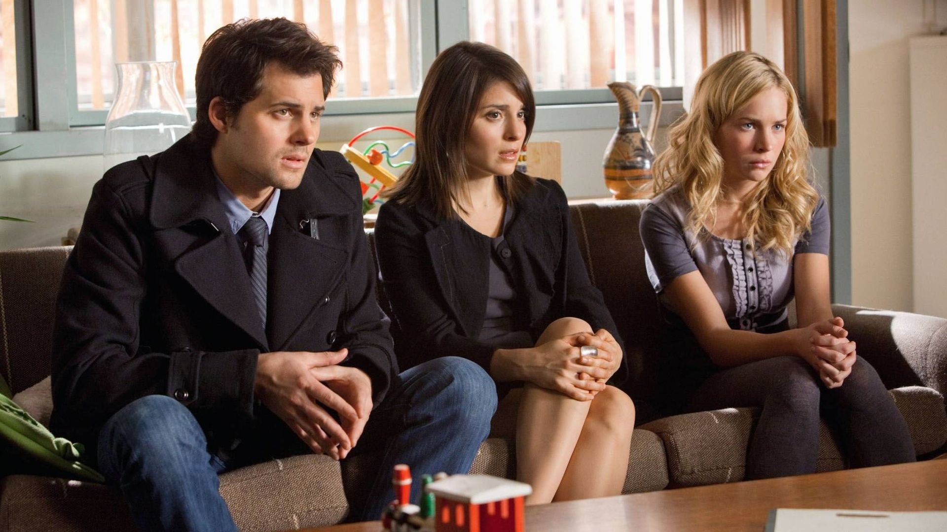 Life Unexpected background