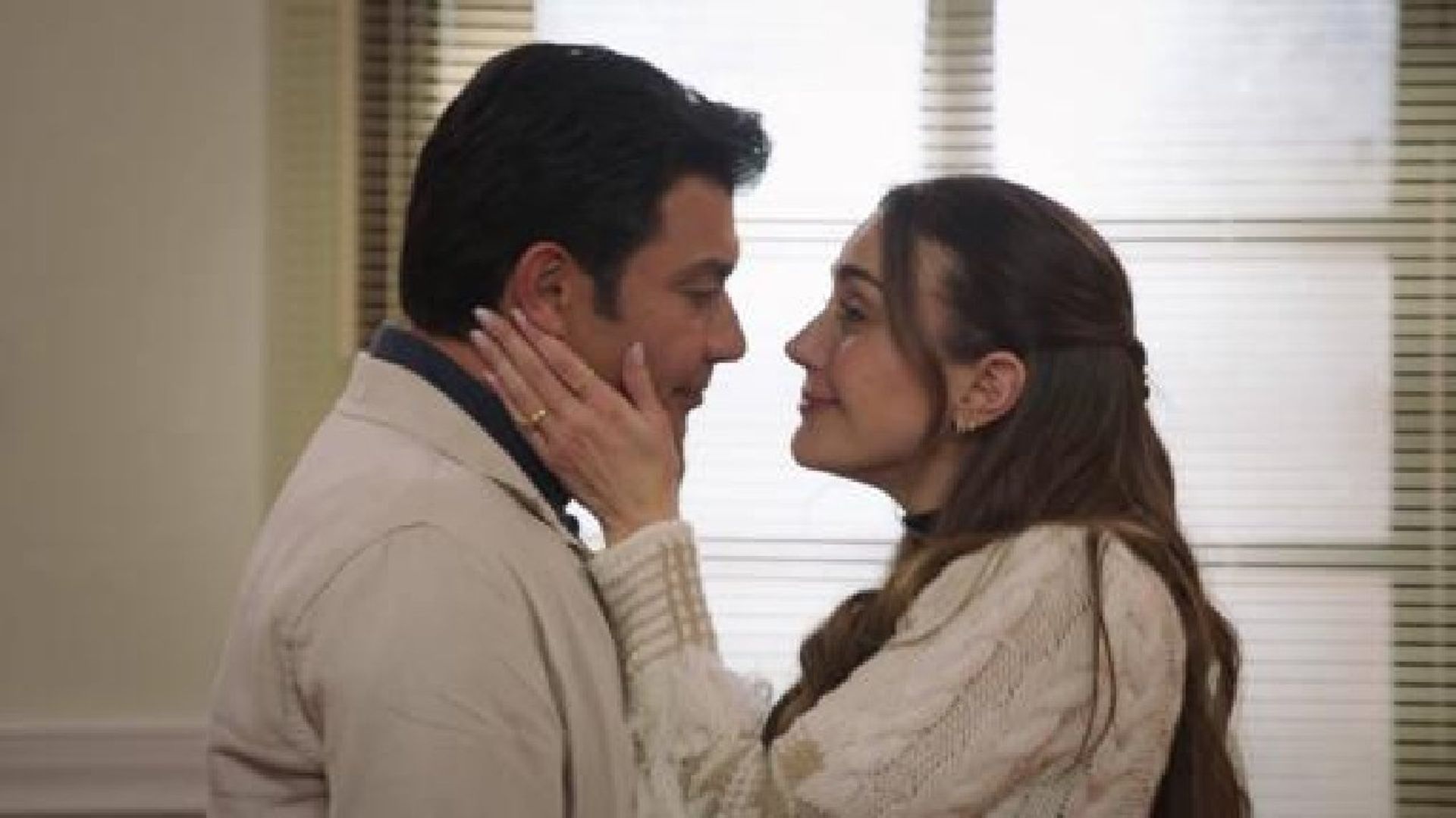 Amor Amargo background