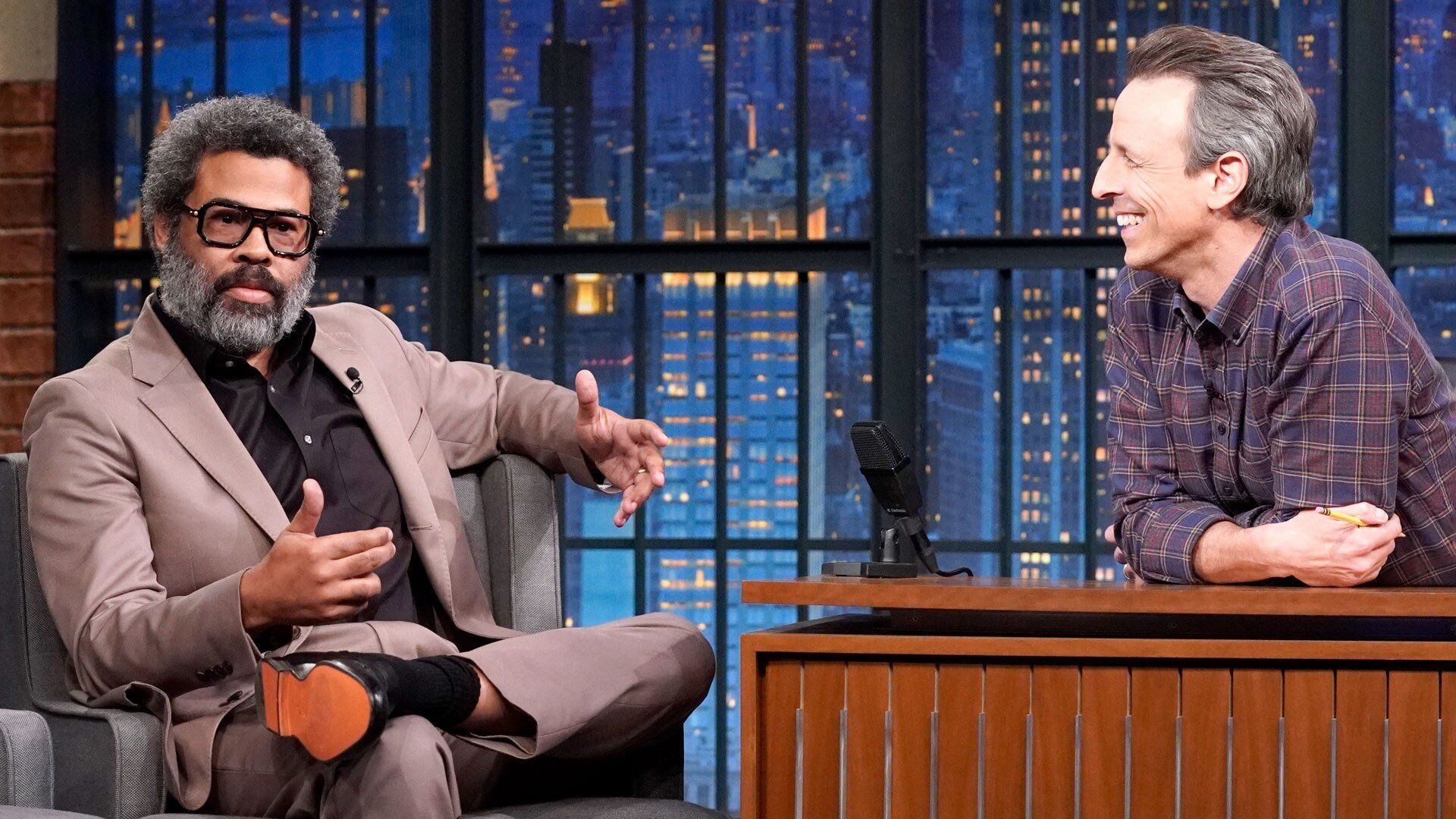 Late Night with Seth Meyers background