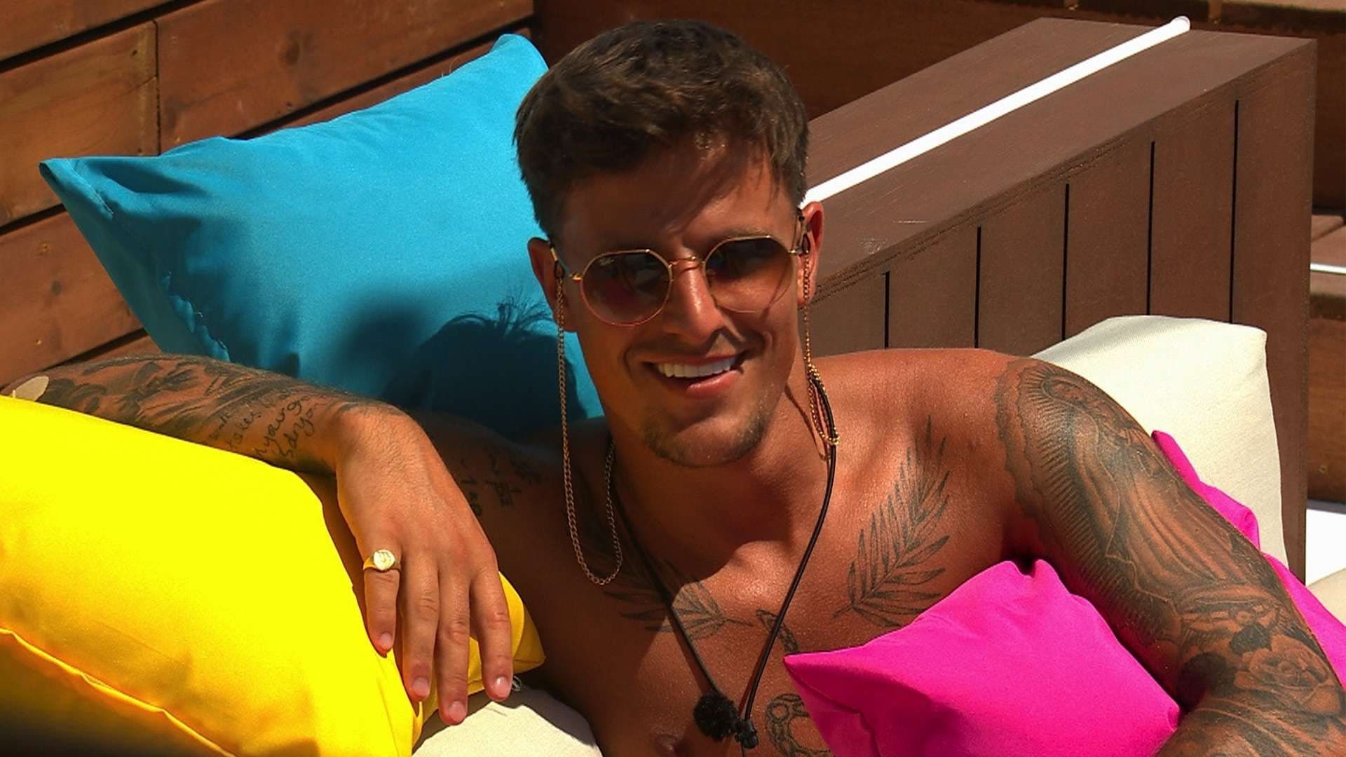 Love Island background