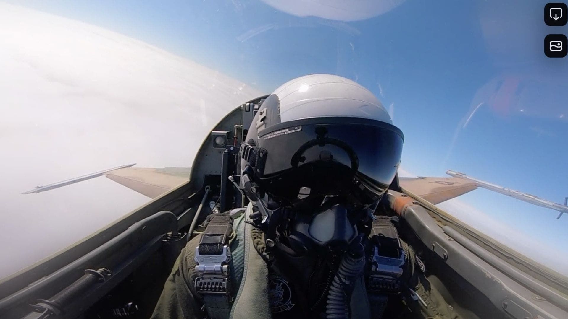 Top Combat Pilot background
