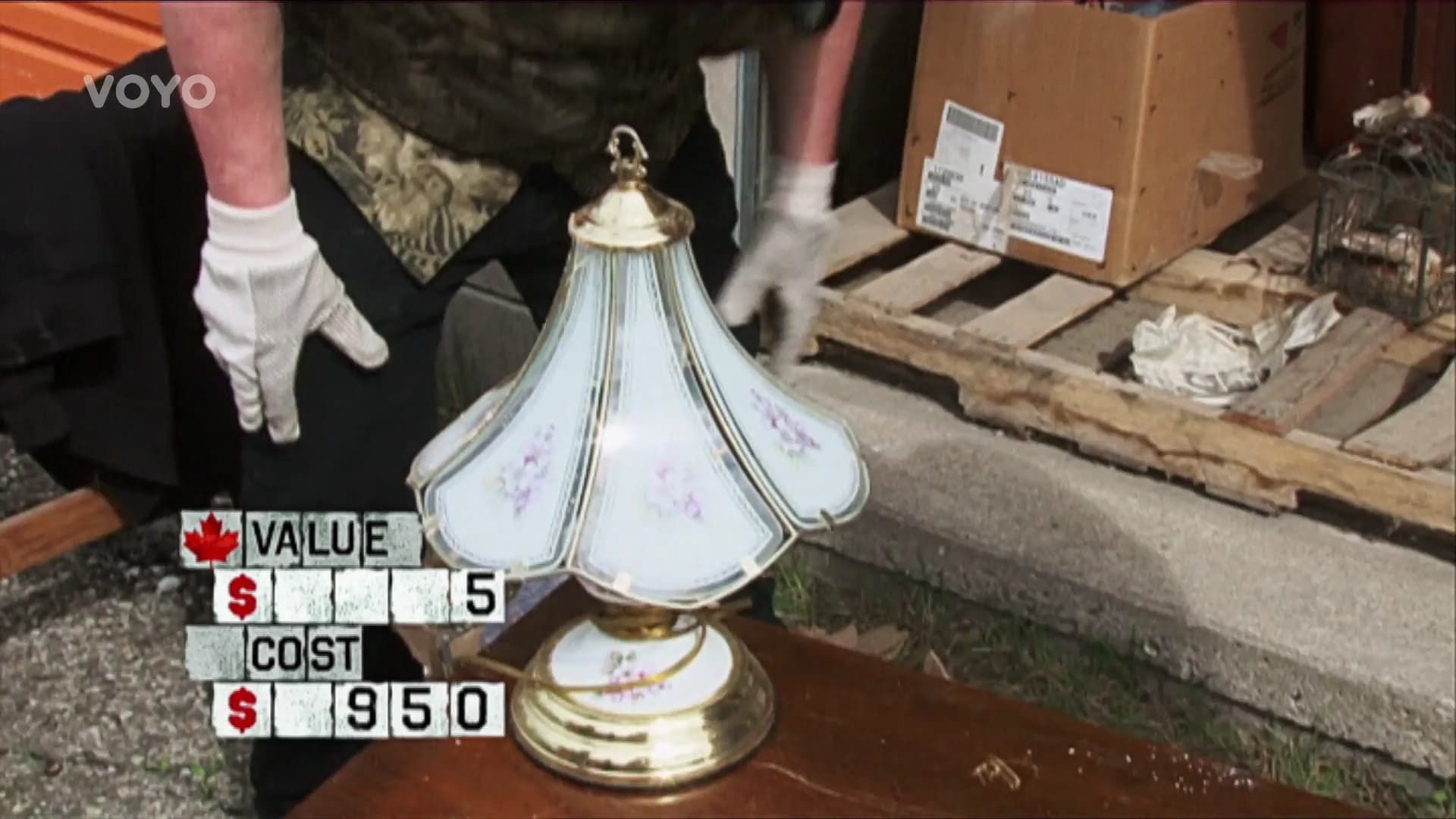 Storage Wars: Northern Treasures background