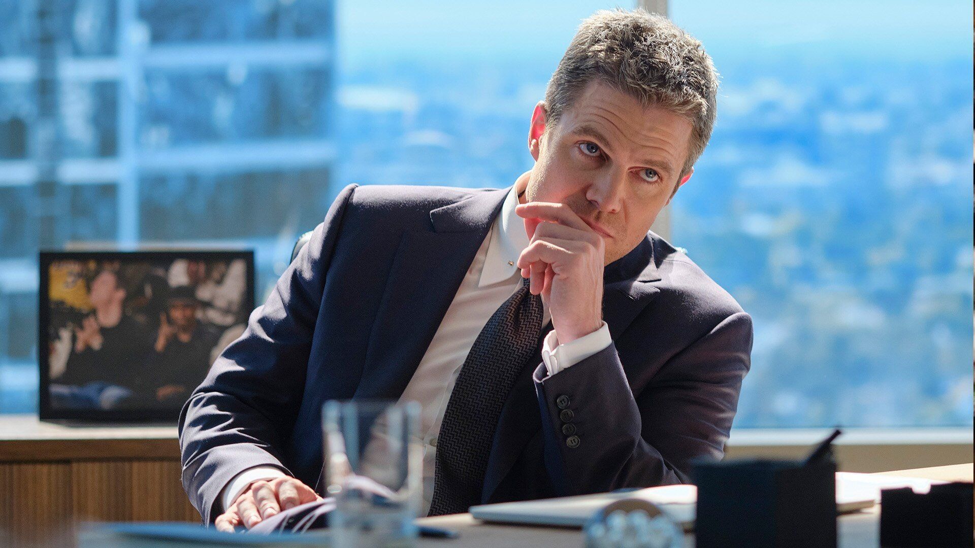 Suits: L.A. background