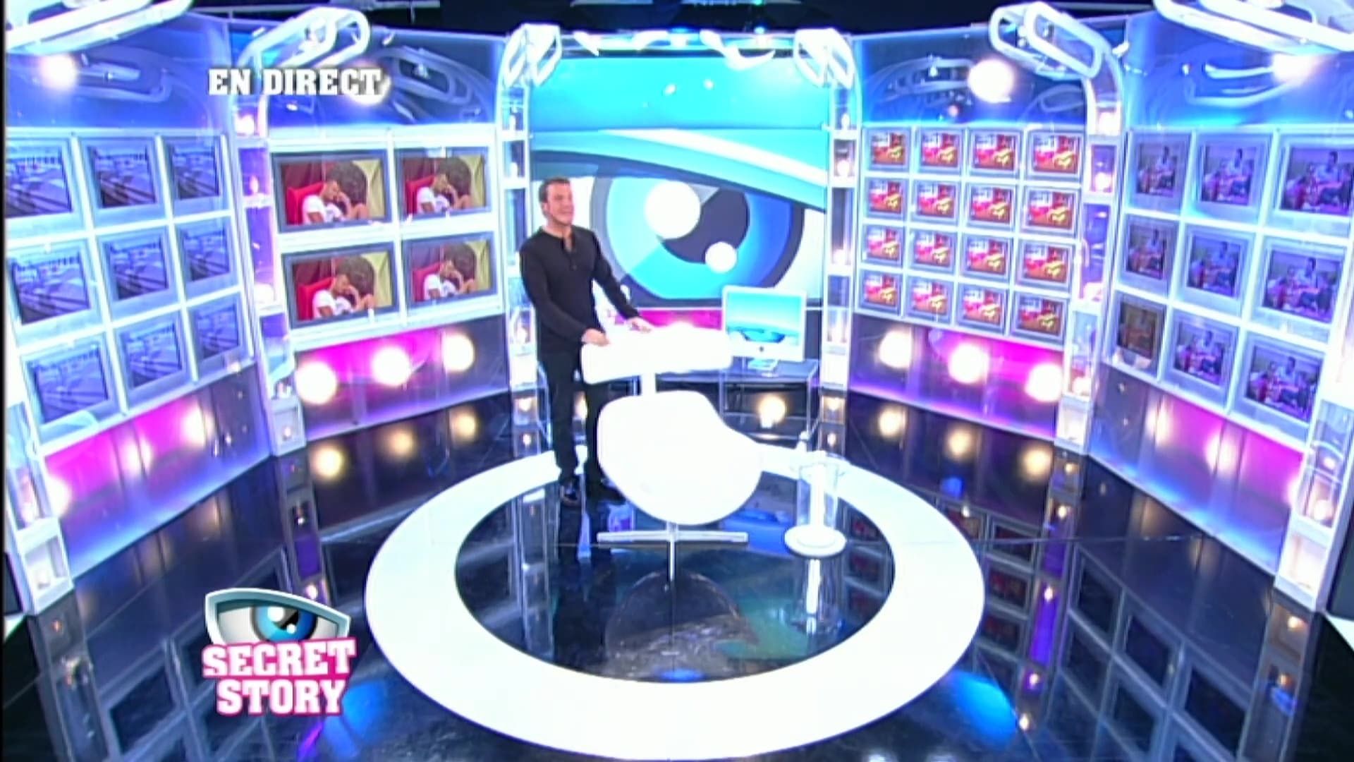 Secret Story background