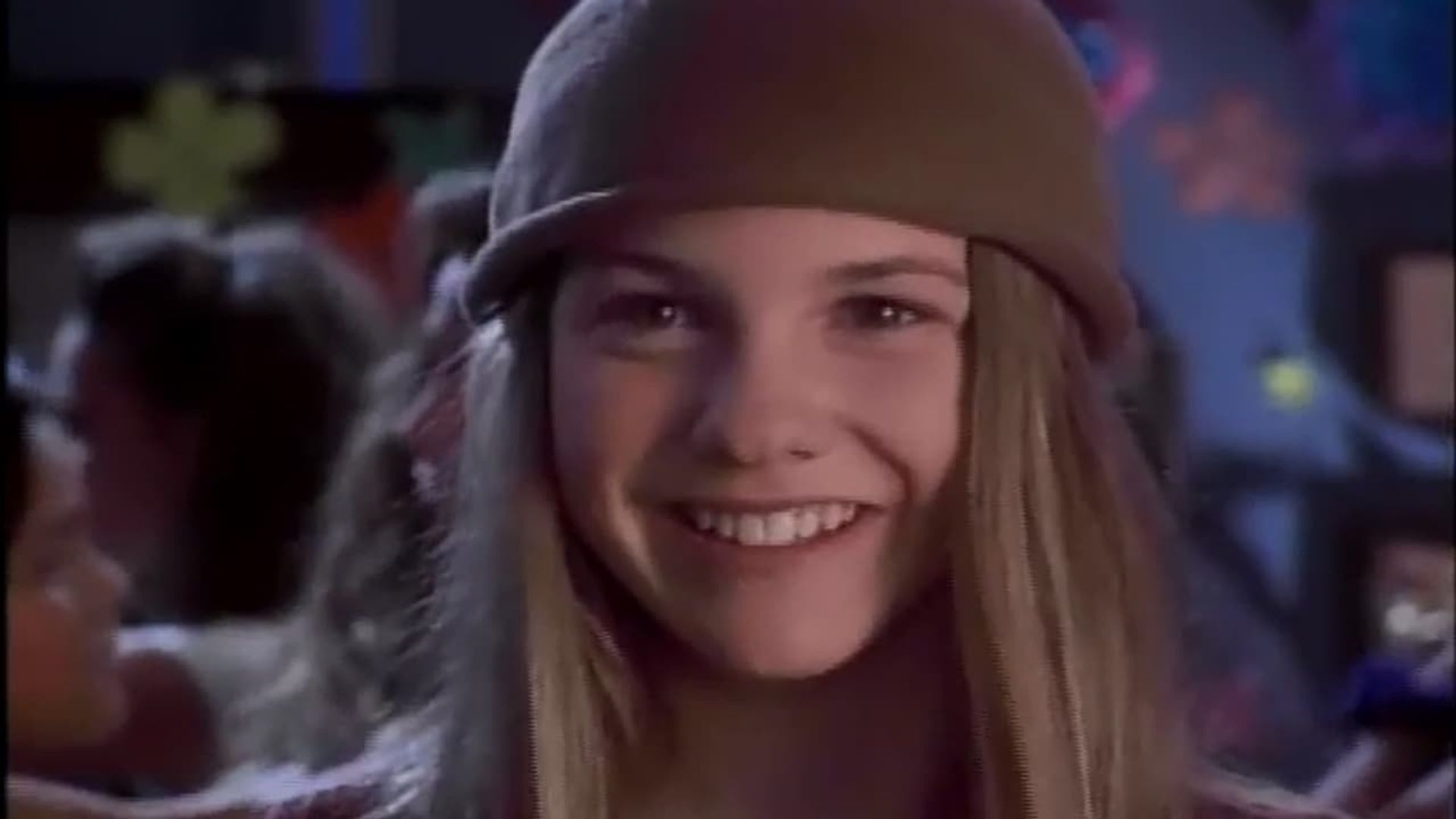 The Secret World of Alex Mack background