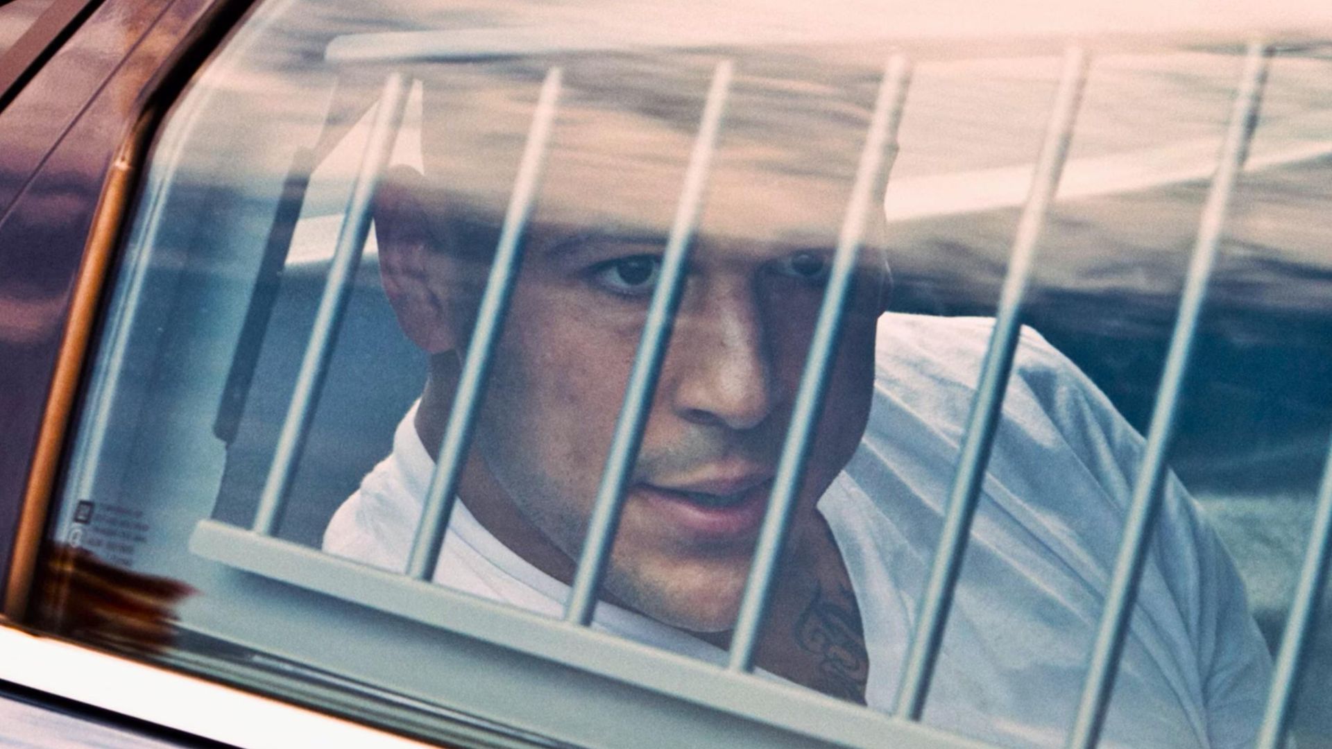 Killer Inside: The Mind of Aaron Hernandez background