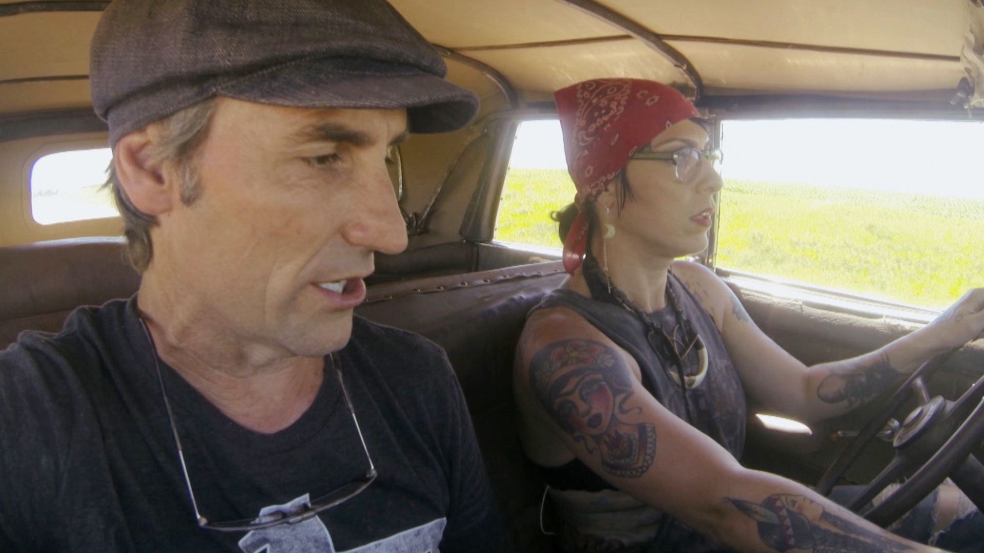 American Pickers: Best Of background