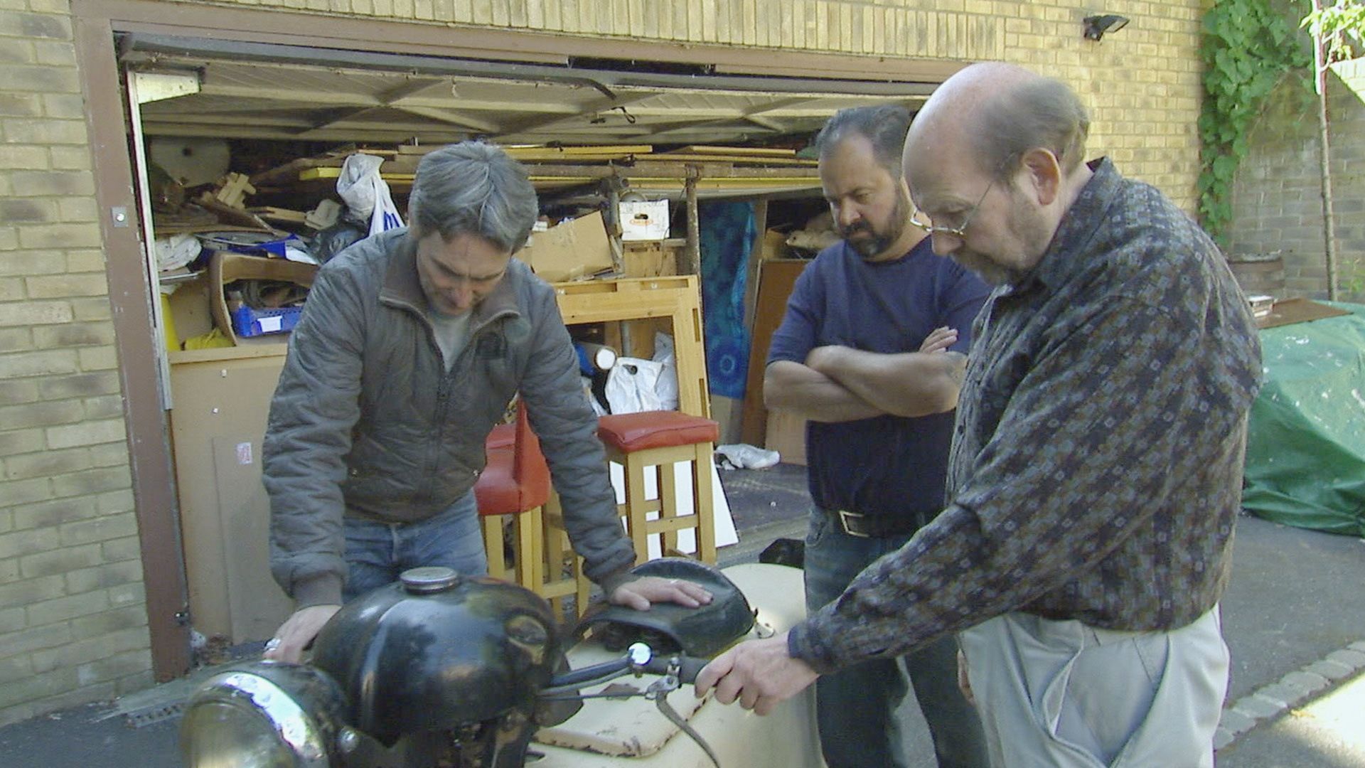 American Pickers: Best Of background