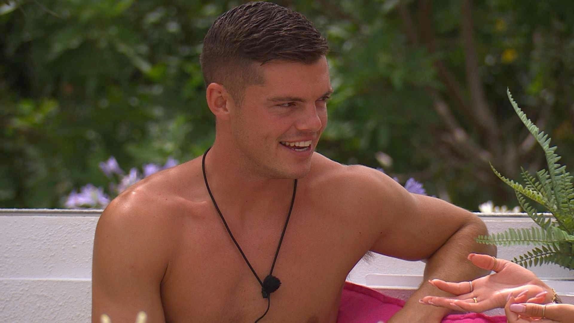 Love Island background